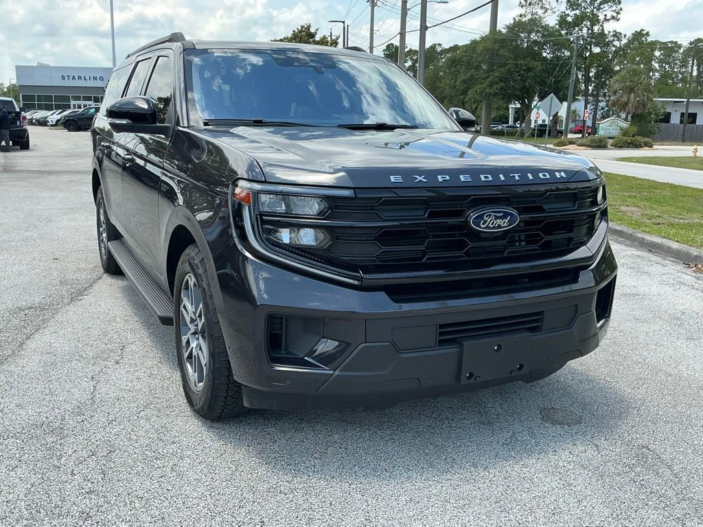 Certified 2025 Ford Expedition Max Active AWD/4WD image 9
