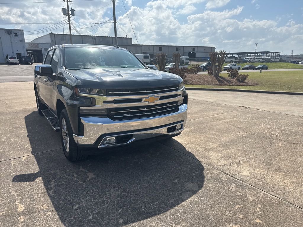 Used 2020 Chevrolet Silverado 1500 LTZ w/ LTZ Premium Package image 2