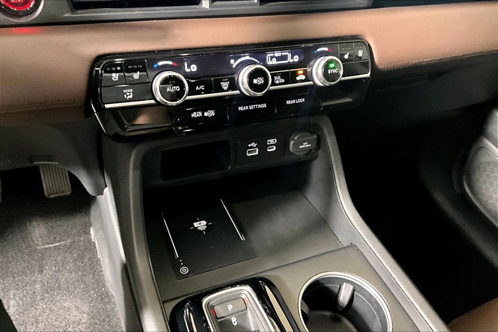 Used 2025 Honda Pilot Elite image 26
