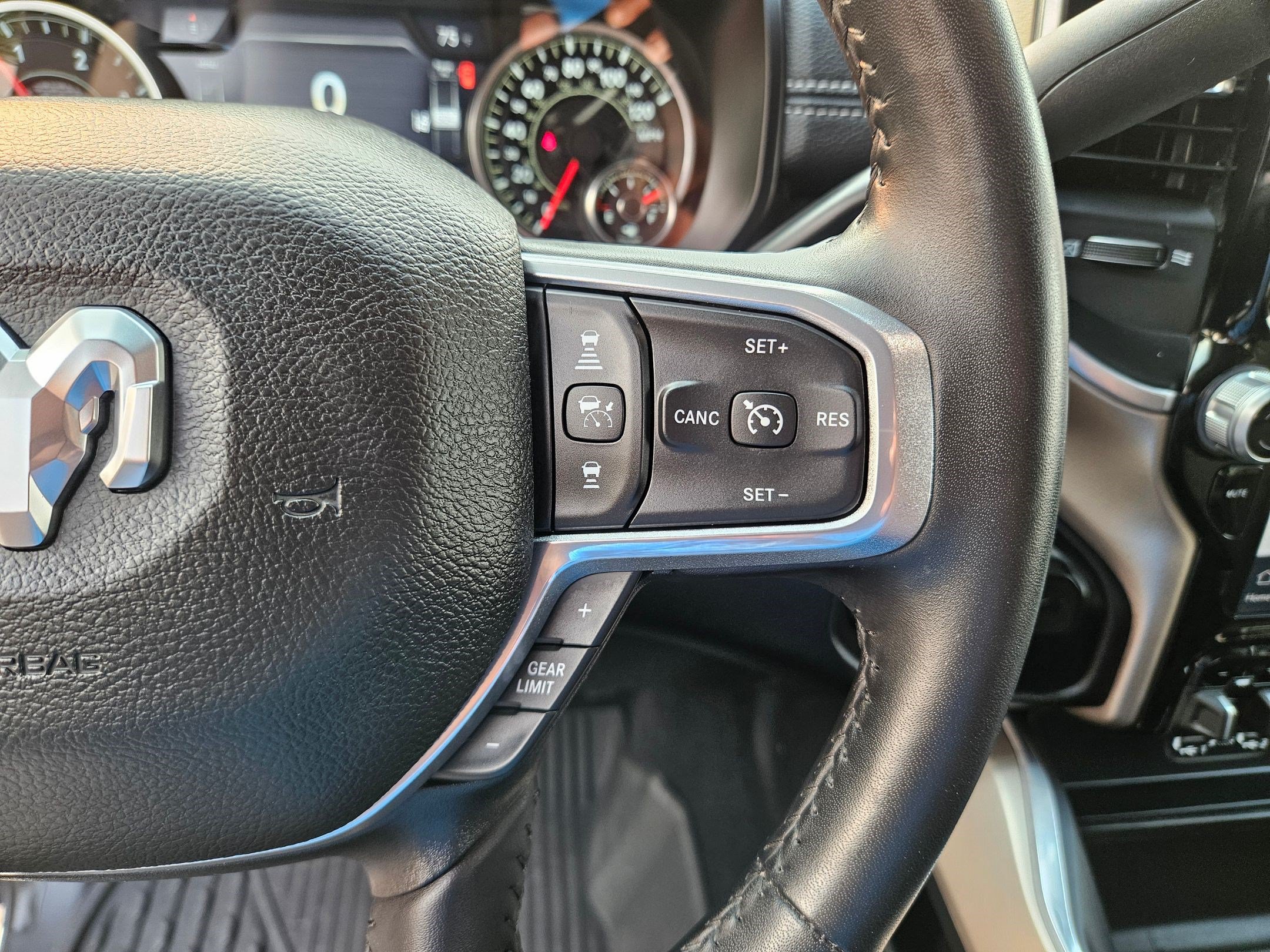 Used 2024 RAM 3500 Laramie w/ Safety Group AWD/4WD image 21