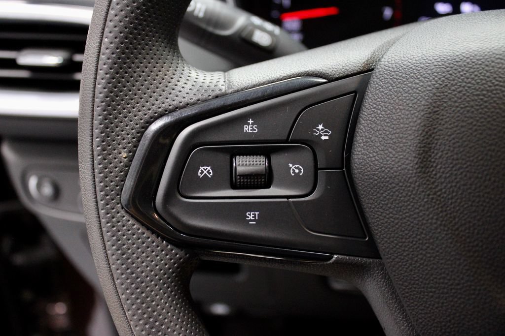 Used 2023 Chevrolet TrailBlazer LT FWD image 27