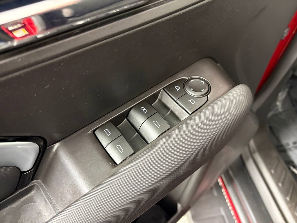 Used 2023 Chevrolet Colorado Z71 w/ Z71 Convenience Package 2 image 13