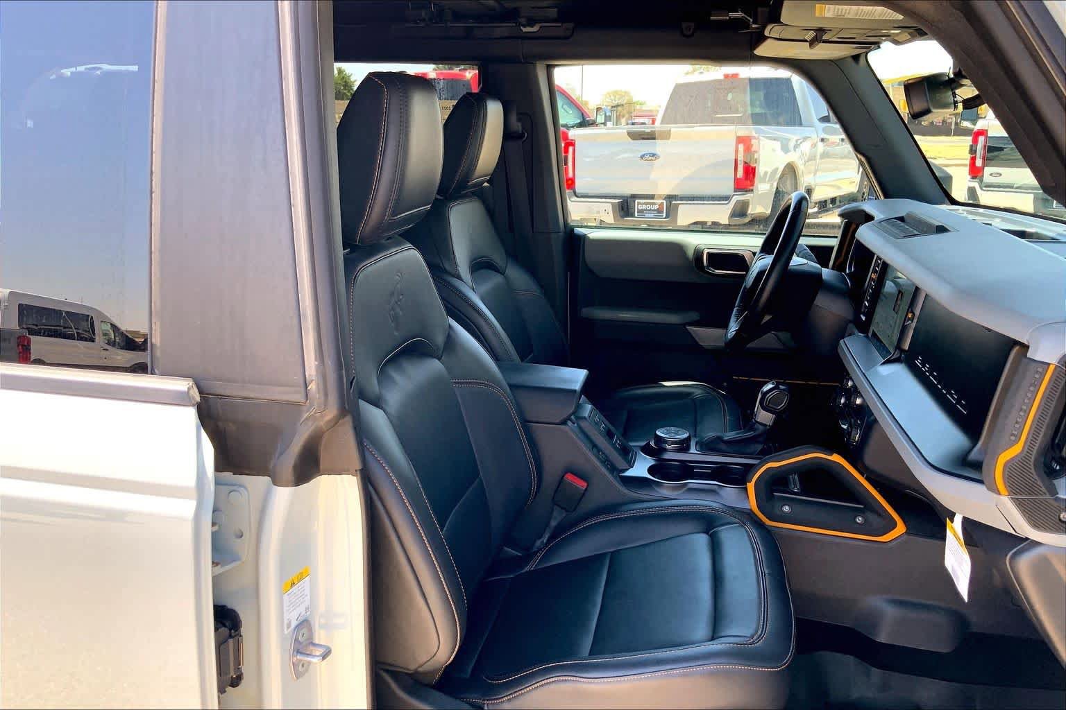 Certified 2023 Ford Bronco Badlands w/ Sasquatch Package AWD/4WD image 9