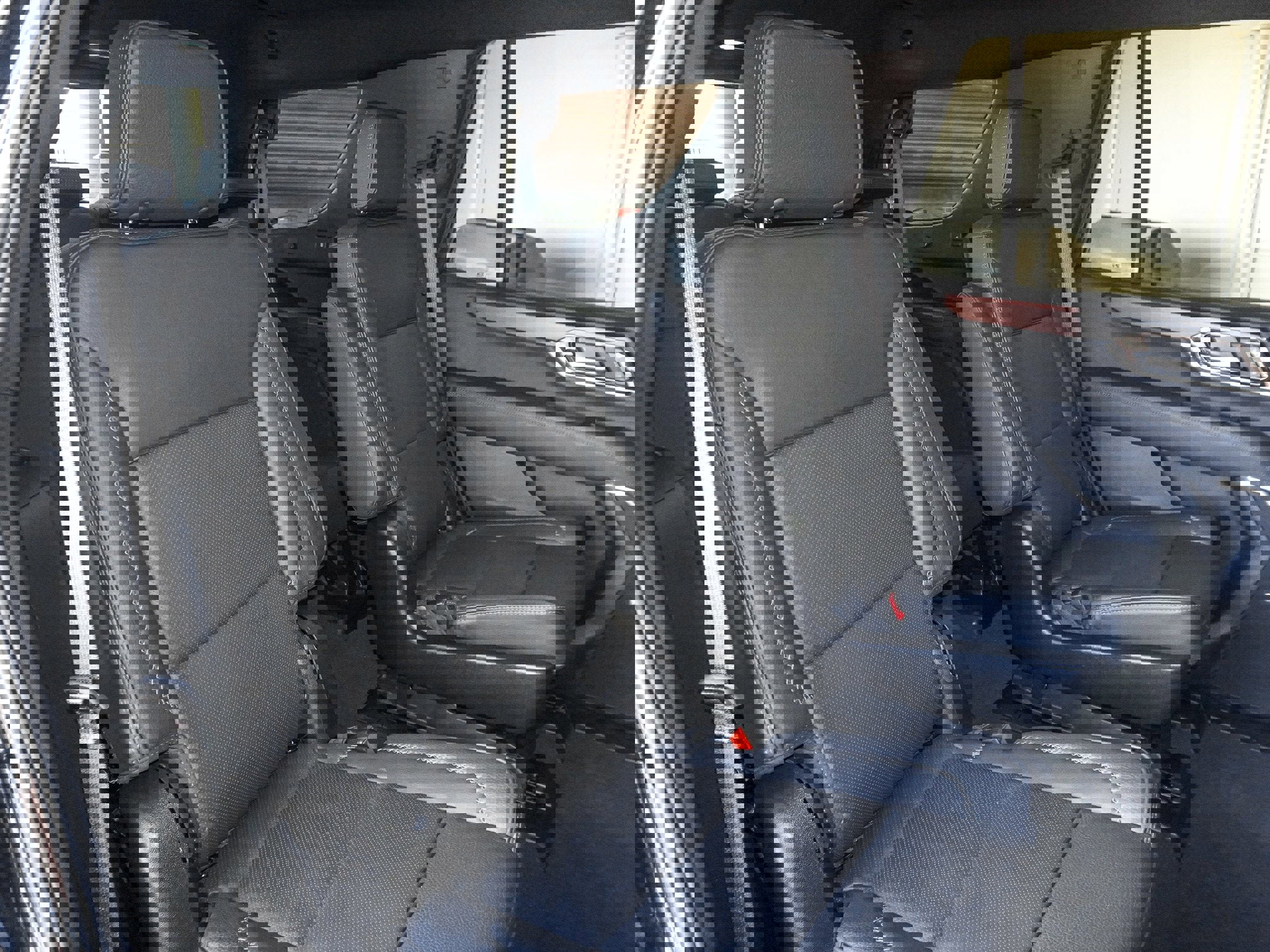 Used 2025 GMC Yukon Denali image 44