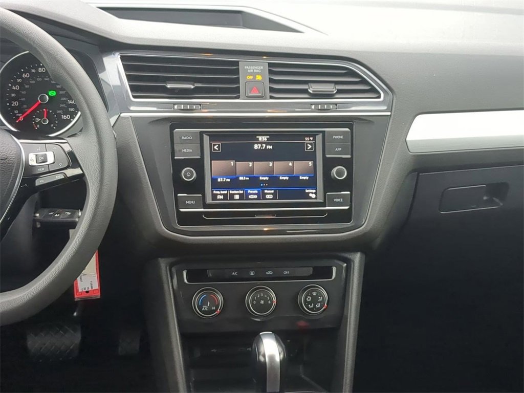 Used 2020 Volkswagen Tiguan S image 15