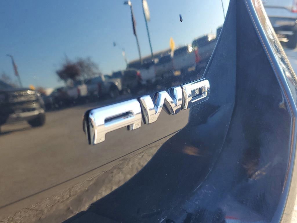 Certified 2023 Ford Explorer ST-Line w/ Class IV Trailer Tow Package image 8