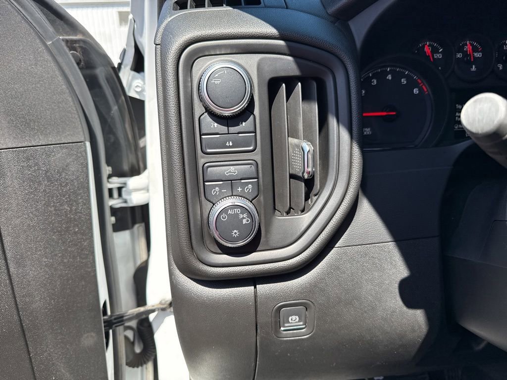 Used 2020 GMC Sierra 2500 4x4 Crew Cab w/ Convenience Package image 18