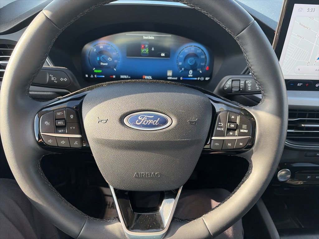 Certified 2023 Ford Escape Platinum w/ Class II Trailer Tow Package AWD/4WD image 12