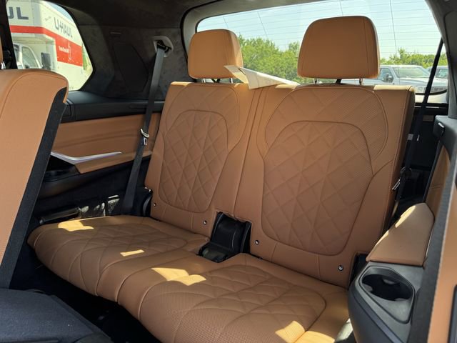 Used 2024 BMW X7 xDrive40i w/ M Sport Package AWD/4WD image 30