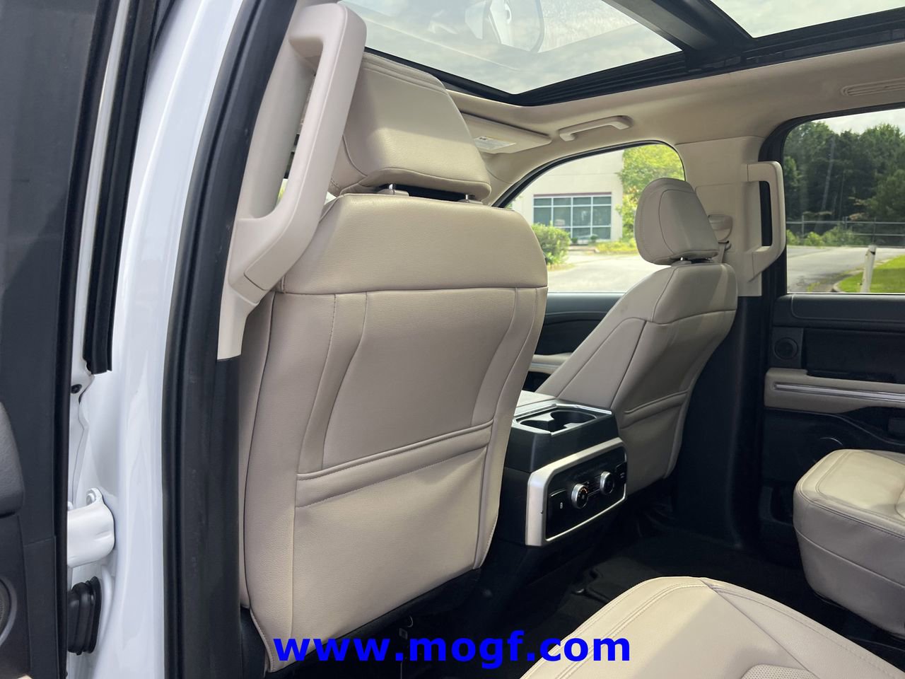 Certified 2024 Ford Expedition Limited AWD/4WD image 22
