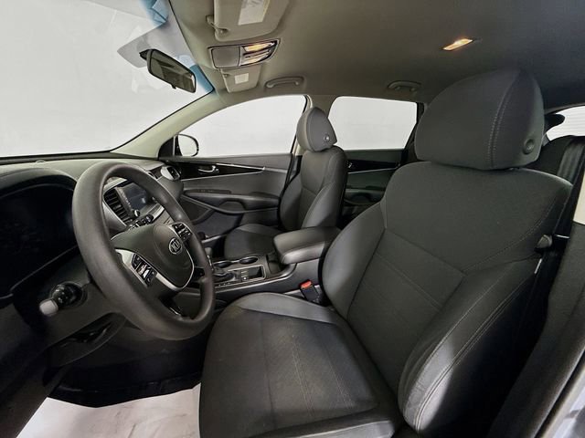 Used 2020 Kia Sorento LX image 19
