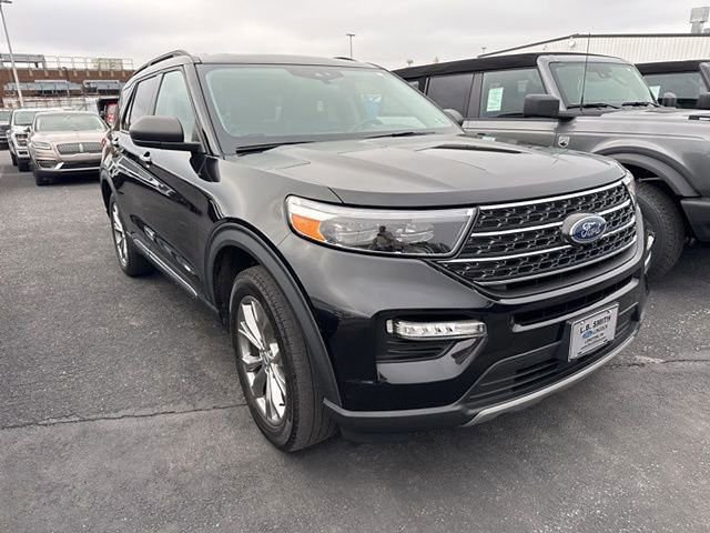 Certified 2023 Ford Explorer XLT w/ Equipment Group 202A image 5