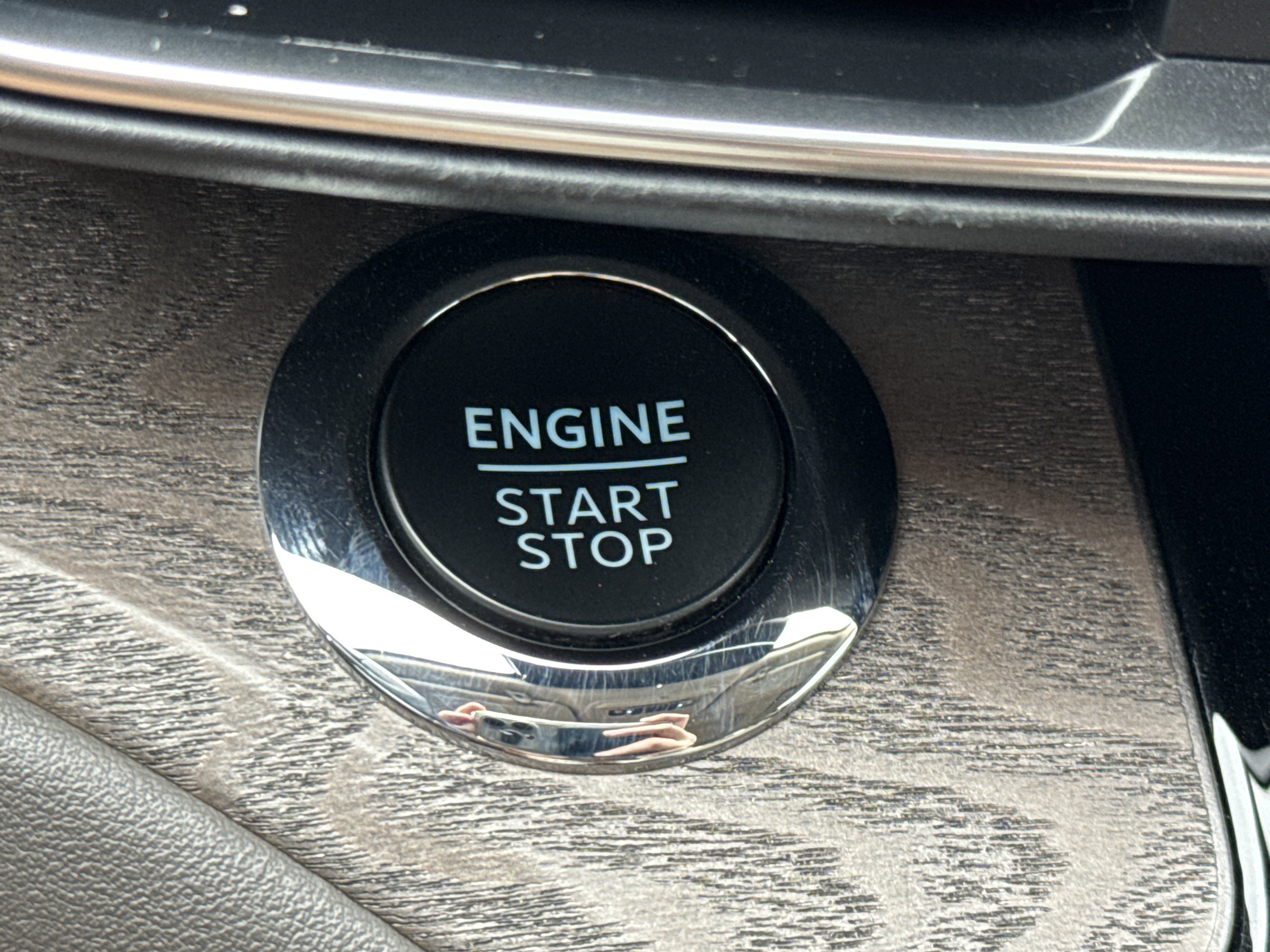 Certified 2022 Ford Explorer Platinum w/ Equipment Group 601A image 24