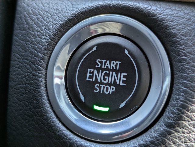 Used 2024 Cadillac XT4 Premium Luxury FWD image 29