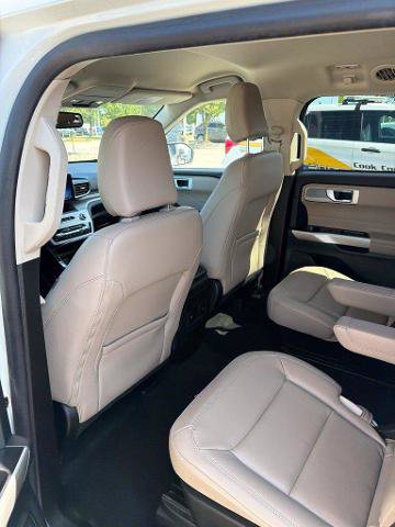 Certified 2023 Ford Explorer XLT w/ Equipment Group 202A AWD/4WD image 10