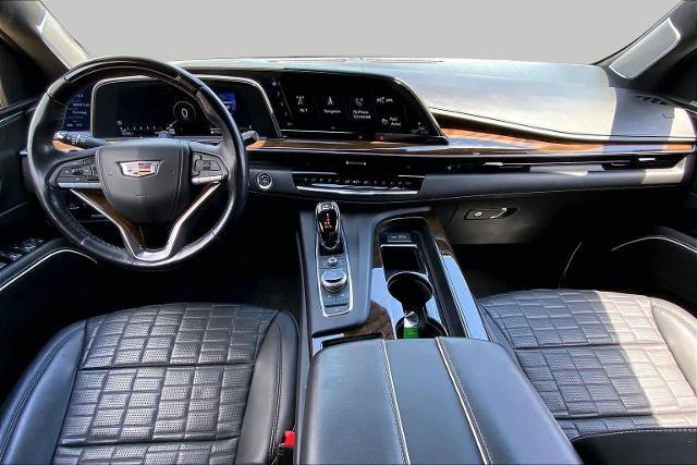 Used 2023 Cadillac Escalade Sport Platinum w/ LPO, ONYX Package AWD/4WD image 16