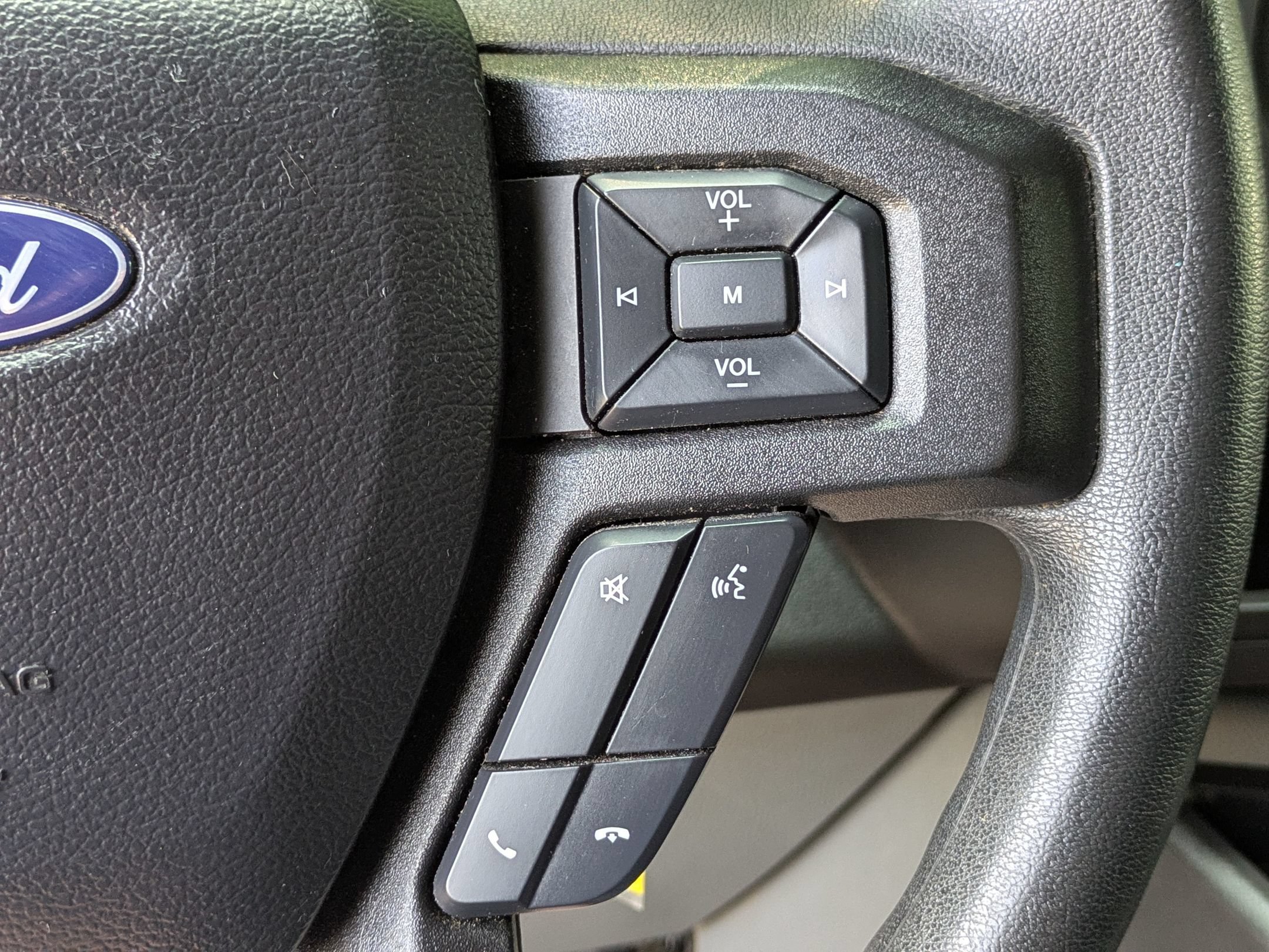 Certified 2024 Ford E-450 and Econoline 450 Super Duty w/ Power Windows & Locks Group RWD image 16