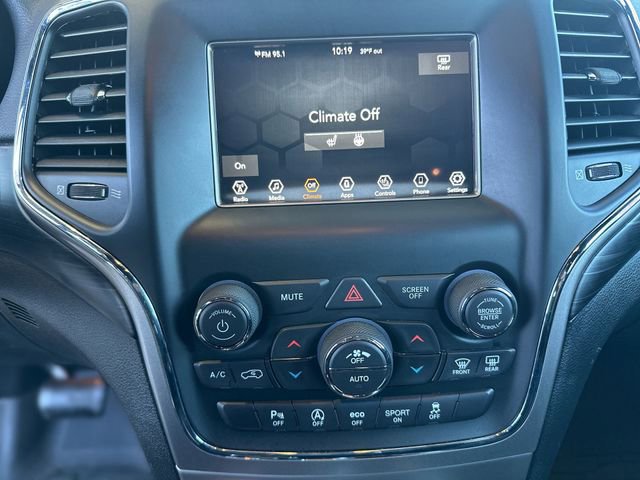 Used 2020 Jeep Grand Cherokee Laredo image 19