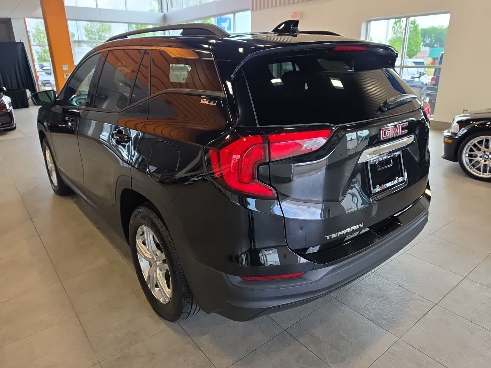 Used 2020 GMC Terrain SLE w/ Driver Convenience Package FWD image 11