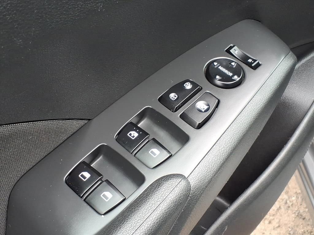 Used 2022 Hyundai Accent SEL image 13