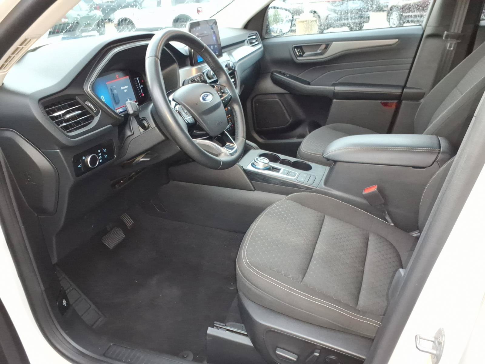 Certified 2023 Ford Escape Active AWD/4WD image 11
