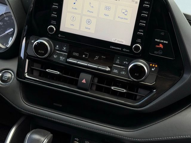 Used 2022 Toyota Highlander XSE image 40