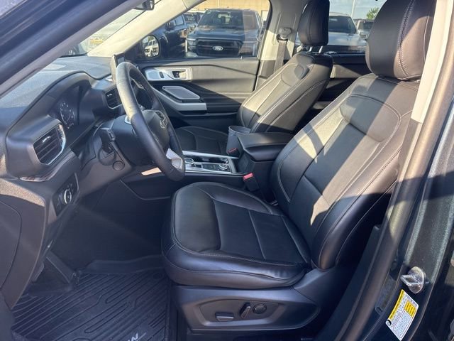 Certified 2023 Ford Explorer Limited w/ Limited Technology Package AWD/4WD image 9