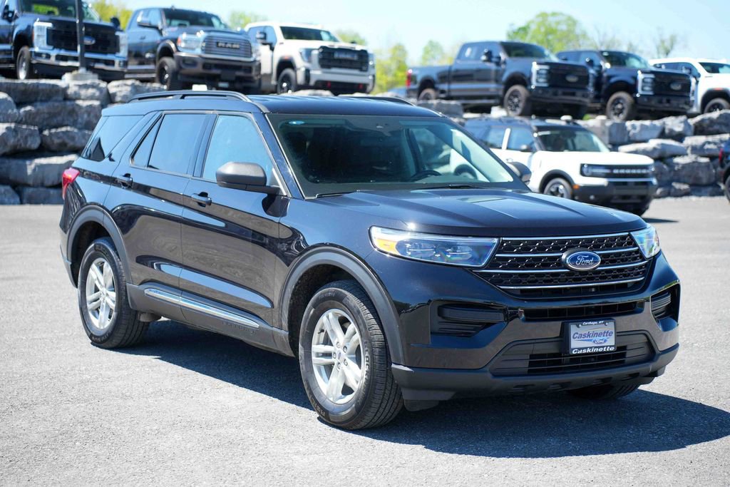 Certified 2023 Ford Explorer XLT AWD/4WD image 3
