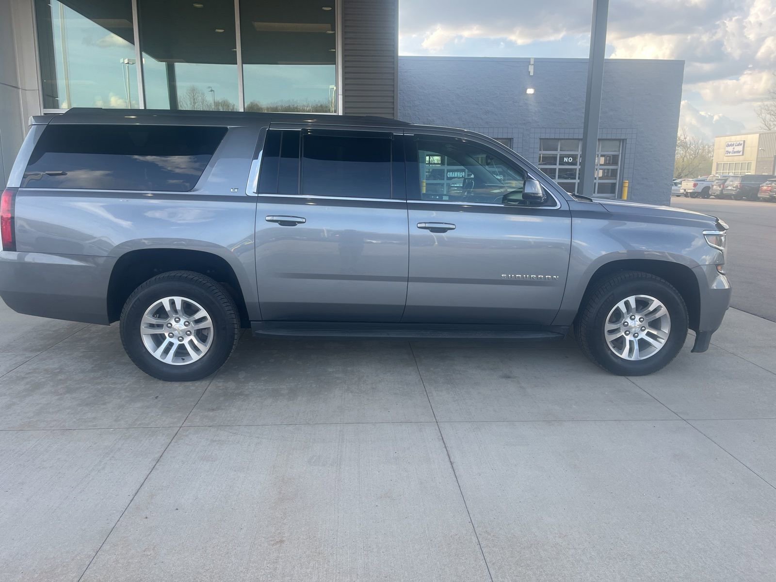 Used 2019 Chevrolet Suburban LT AWD/4WD image 9