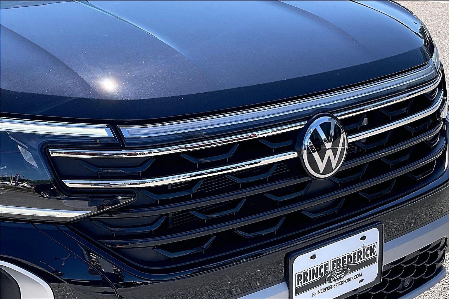 Used 2024 Volkswagen Atlas Peak Edition SEL AWD/4WD image 30