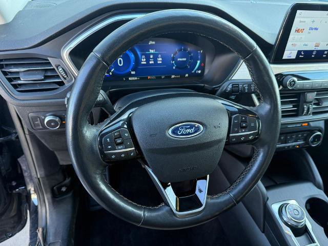 Certified 2022 Ford Escape Titanium w/ Titanium Elite Package image 35