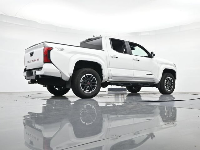 Used 2024 Toyota Tacoma TRD Sport AWD/4WD image 29