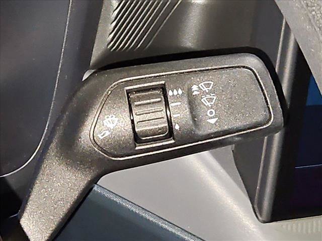 Certified 2025 Ford Maverick XL FWD image 25