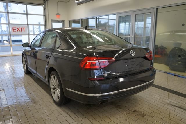 Used 2019 Volkswagen Passat 2.0T Wolfsburg image 10
