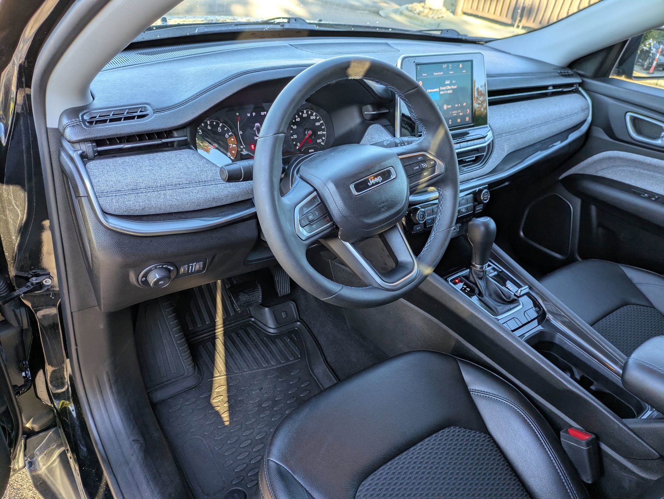 Used 2022 Jeep Compass Latitude image 14