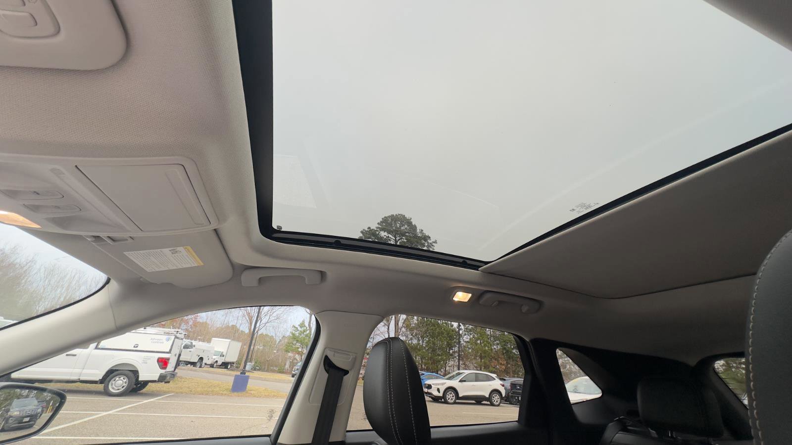 Certified 2022 Ford Escape Titanium w/ Titanium Elite Package image 21