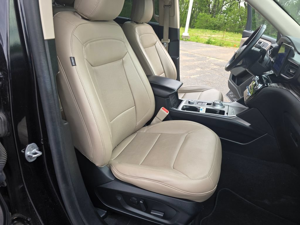 Certified 2023 Ford Explorer Limited AWD/4WD image 24