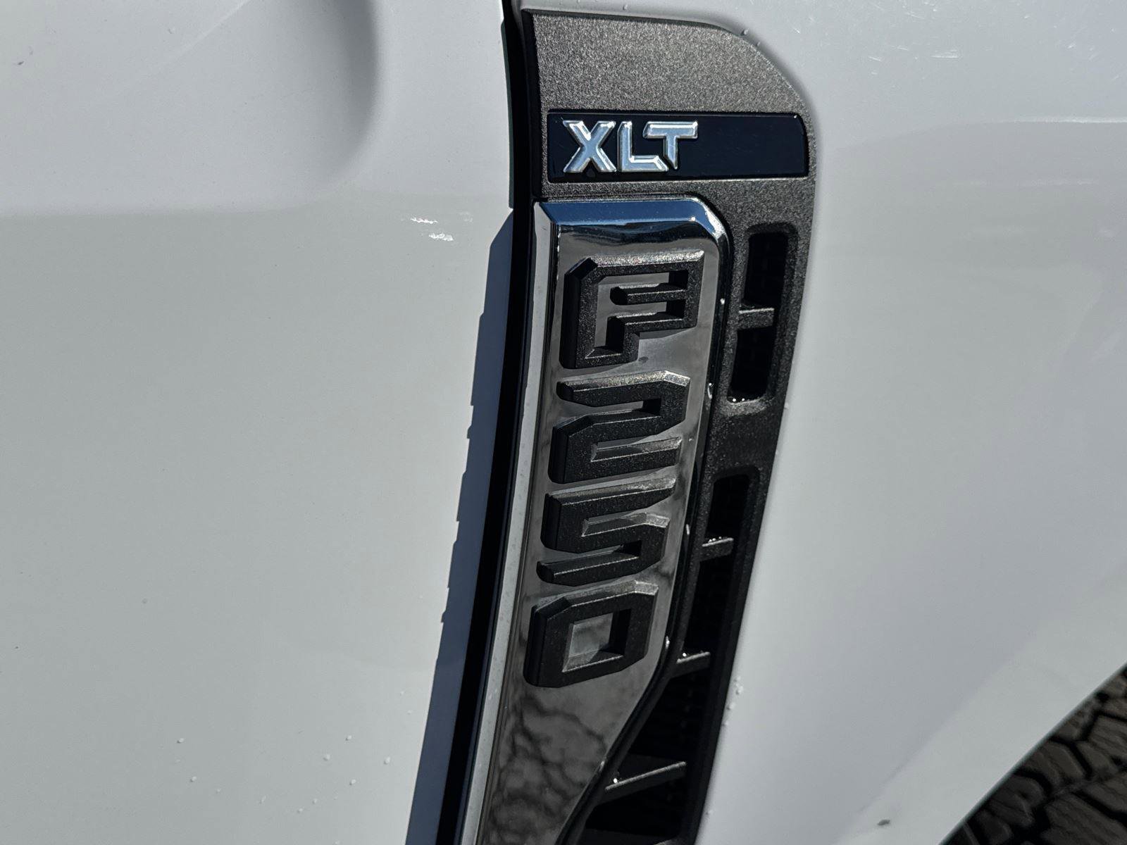 Certified 2025 Ford F250 XLT w/ FX4 Off-Road Package image 9