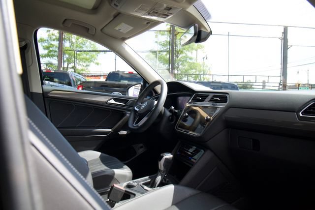 Used 2024 Volkswagen Tiguan Wolfsburg Edition AWD/4WD image 27