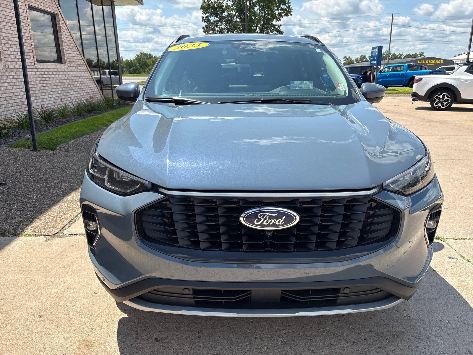 Certified 2023 Ford Escape Platinum w/ Premium Technology Package AWD/4WD image 6