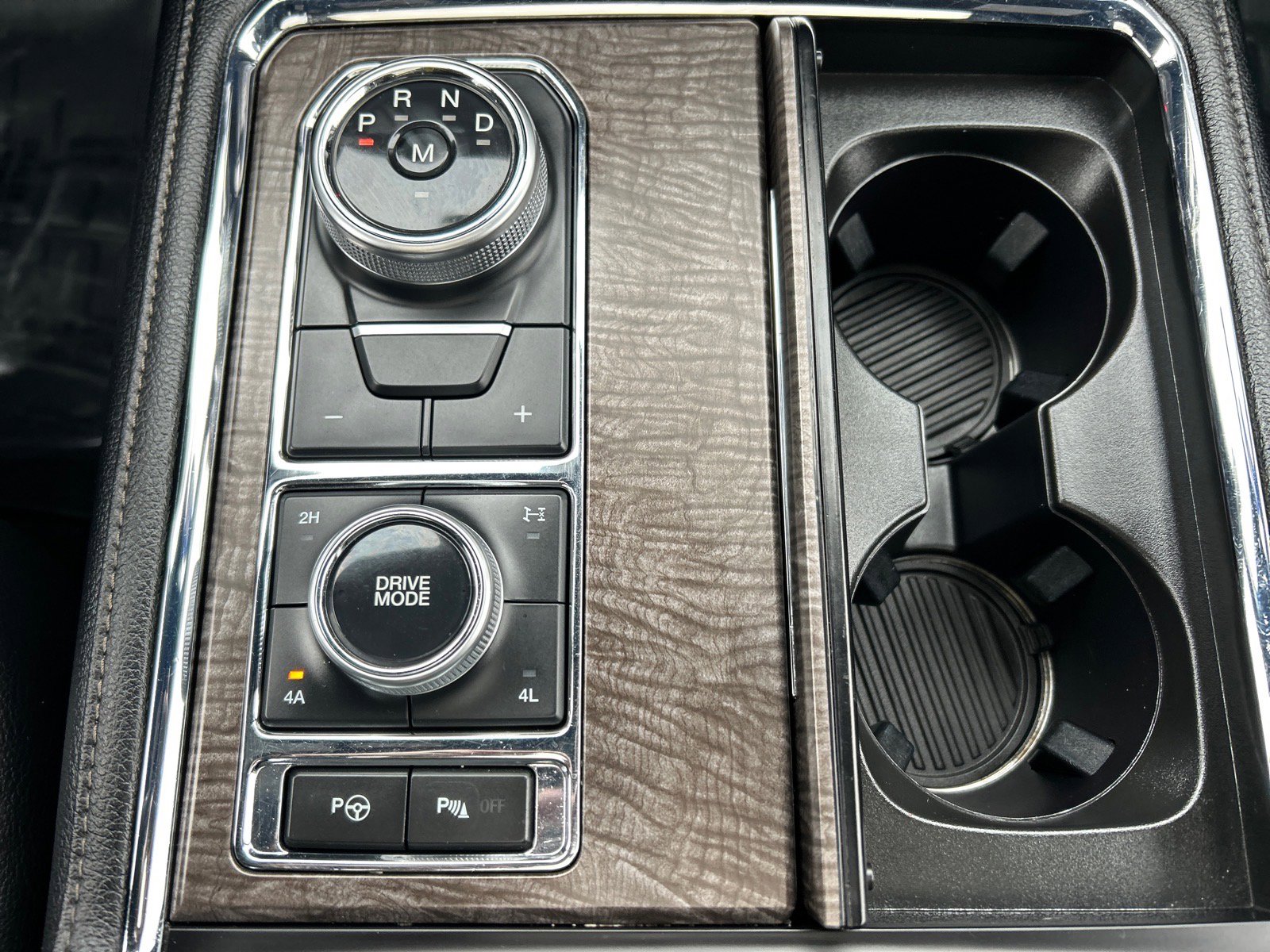 Certified 2020 Ford Expedition Limited w/ Special Edition Package image 37