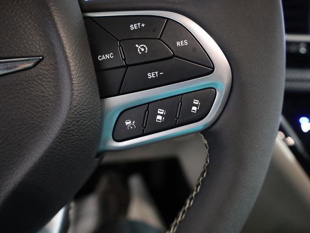 Used 2022 Chrysler Pacifica Touring-L w/ Uconnect Theater Family Group AWD/4WD image 26