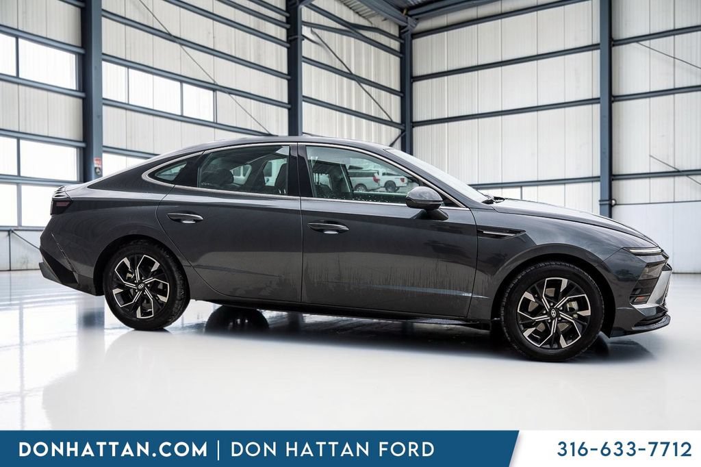 Used 2024 Hyundai Sonata SEL FWD image 30