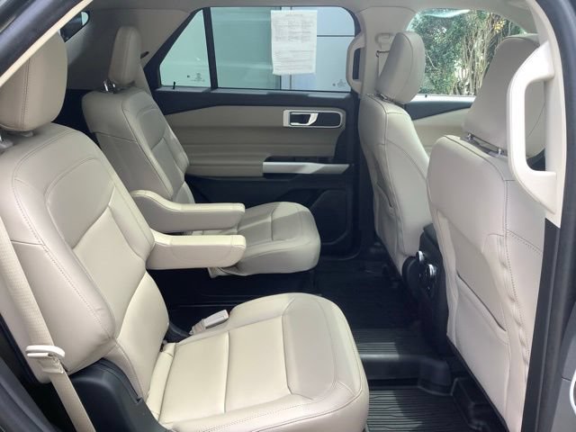 Certified 2022 Ford Explorer XLT w/ Equipment Group 202A AWD/4WD image 28