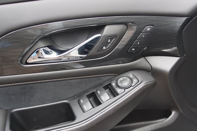 Used 2023 Chevrolet Traverse High Country FWD image 23