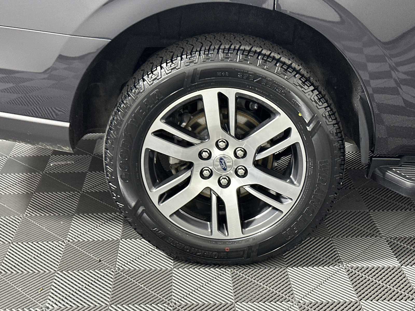 Certified 2024 Ford Expedition Limited image 19