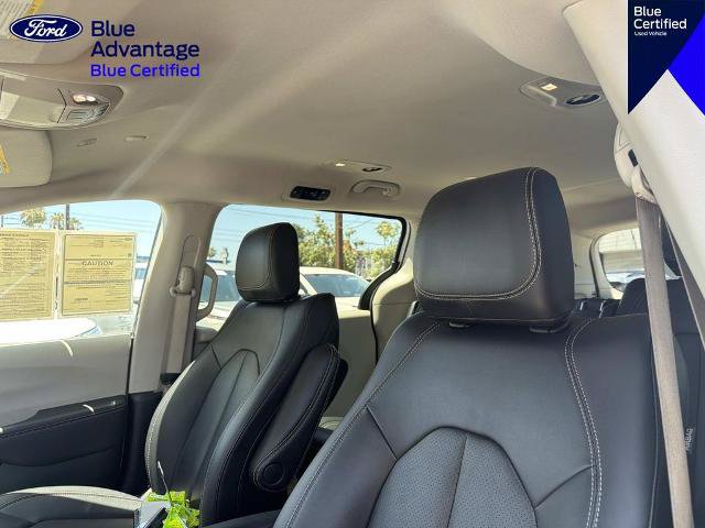 Used 2024 Chrysler Pacifica Limited FWD image 21