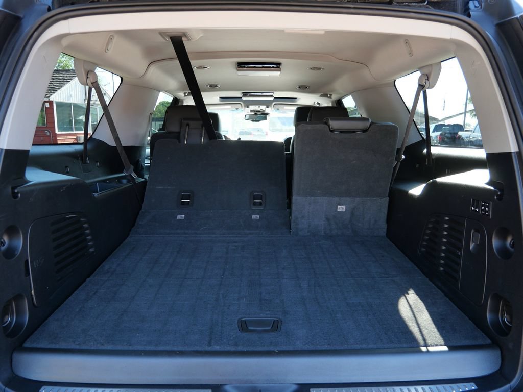 Used 2018 Chevrolet Suburban Premier AWD/4WD image 9