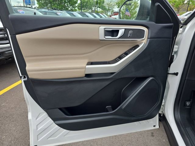 Certified 2023 Ford Explorer XLT w/ Equipment Group 202A AWD/4WD image 10