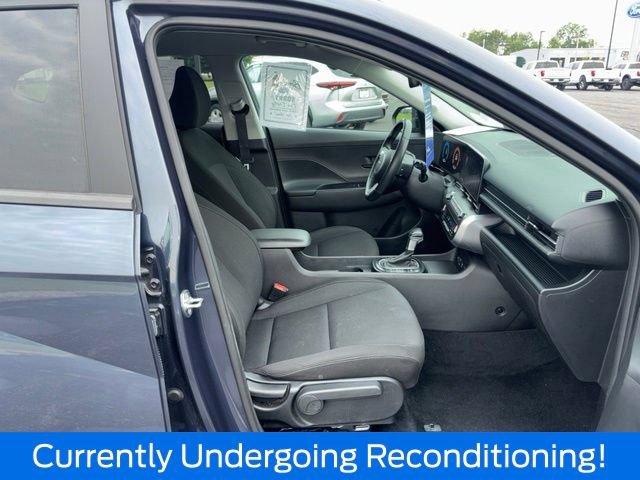 Used 2025 Hyundai Kona SEL FWD image 17